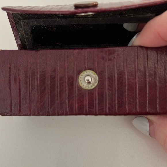 Travel lipstick or contact lens case Leather w/ inside mirror with snap closure - Picture 6 of 7